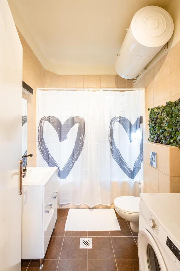 Sunny New Luxurious Home At The Jewish District 布达佩斯 外观 照片